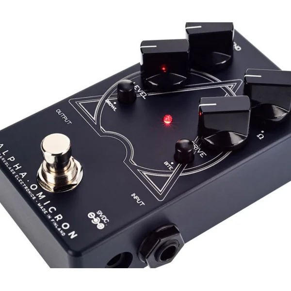 Alpha·Omicron Bass Distorsion