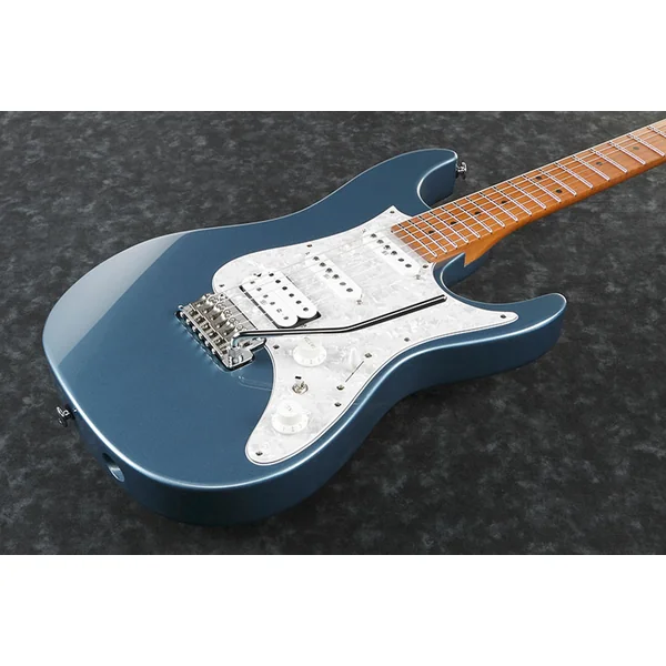 AZ2204 ICM Prestige Japan - ice blue metallic
