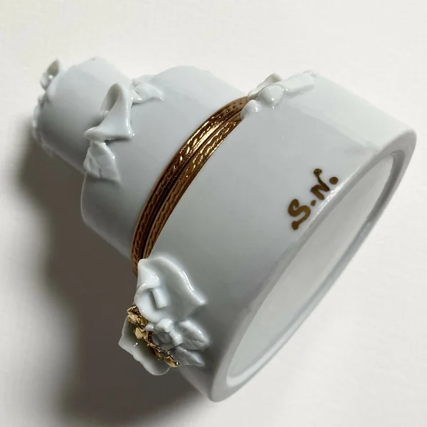 Boite mariage à décor floral en porcelaine