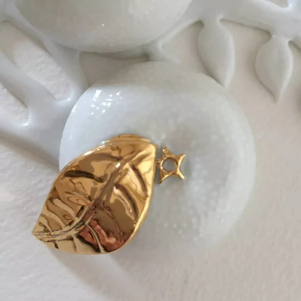 Boite à Bijoux mandarine en porcelaine sur décor floral