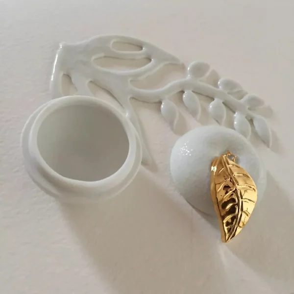 Boite à Bijoux mandarine en porcelaine sur décor floral