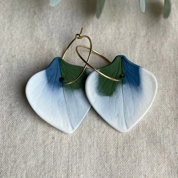 Boucles d'oreille créoles en porcelaine colorée Marie Courtillat