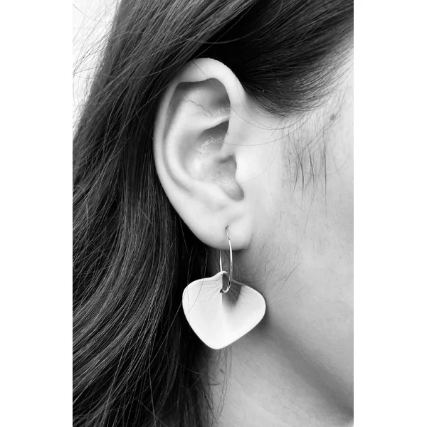 Boucles d'oreille créoles en porcelaine colorée Marie Courtillat
