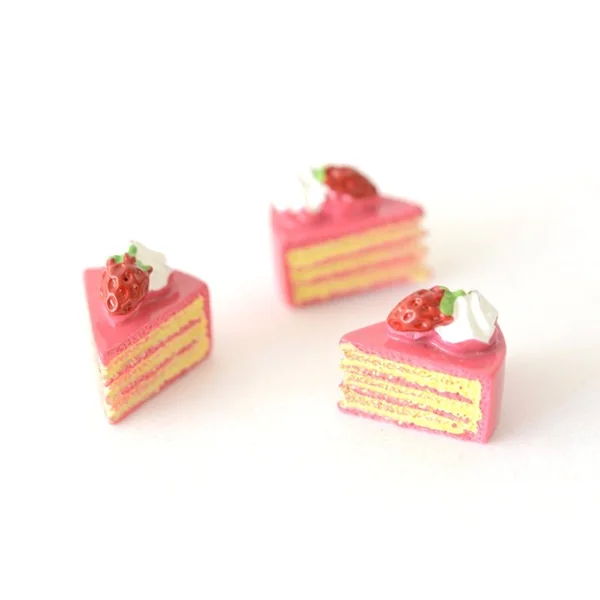 Cabochon part de gâteau à la fraise