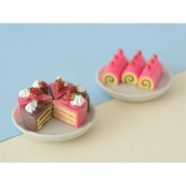 Cabochon part de gâteau à la fraise