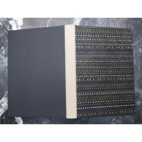 Carnet noir et doré