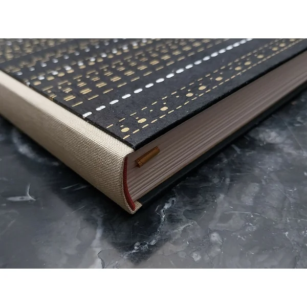 Carnet noir et doré