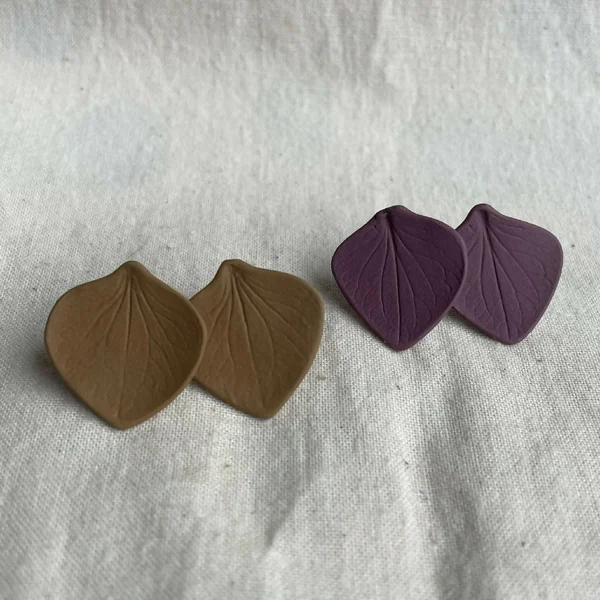 Clous d'oreille en porcelaine colorée Marie Courtillat