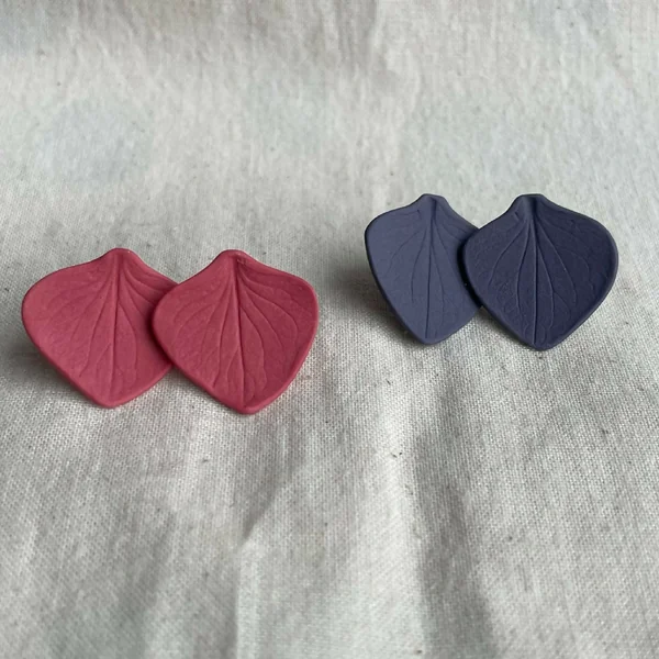 Clous d'oreille en porcelaine colorée Marie Courtillat