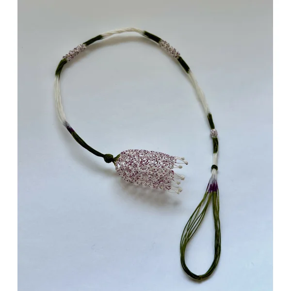 Collier en soie tulipe