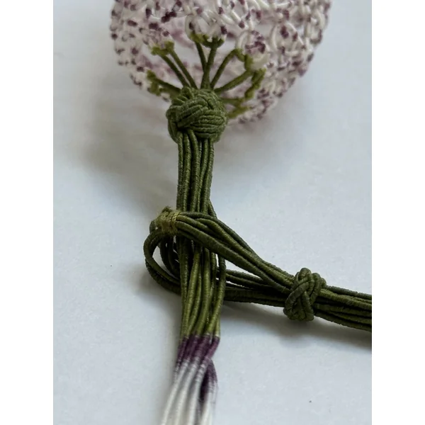 Collier en soie tulipe