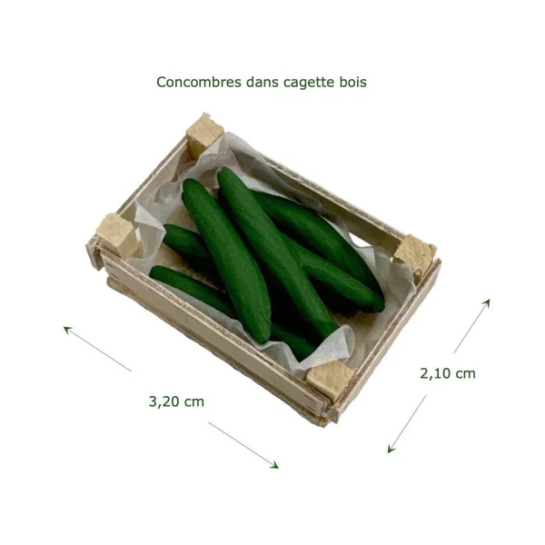 Concombres dans une cagette bois