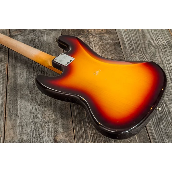 Custom Shop 1962 Jazz Bass #CZ569015 - relic 3-color sunburst