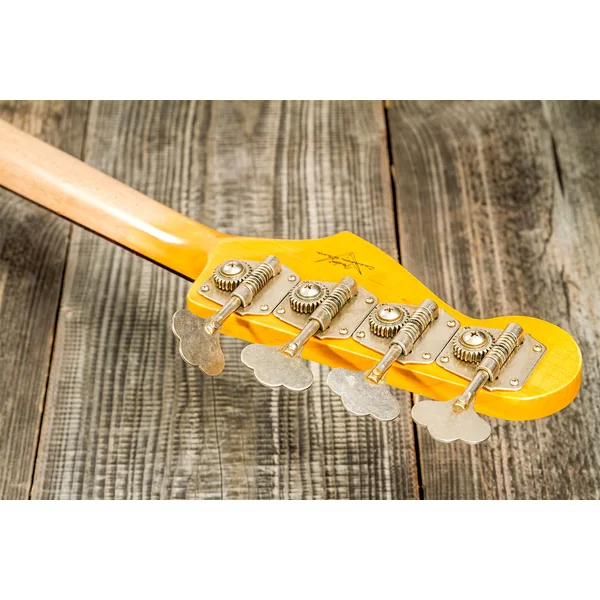 Custom Shop 1962 Jazz Bass #CZ569015 - relic 3-color sunburst