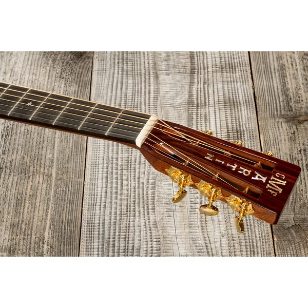 Custom Shop CS-000-C22034239 Sitka/Guatemalan #2736825 - natural aging toner