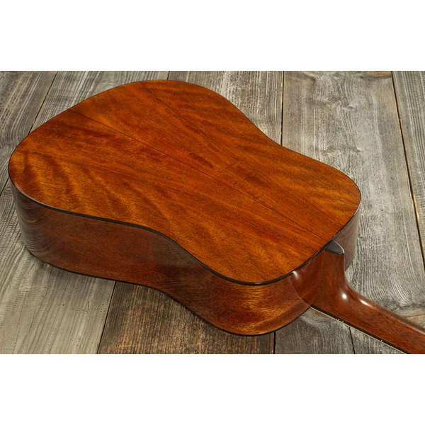 Custom Shop CS-D-C22025676 Adirondack/Sinker Mahogany #2736836 - natural aging toner