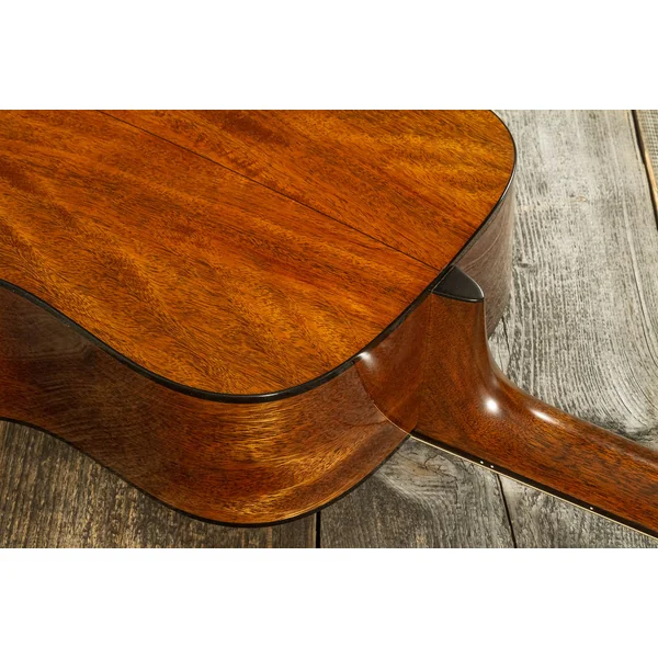 Custom Shop CS-D-C22025676 Adirondack/Sinker Mahogany #2736836 - natural aging toner
