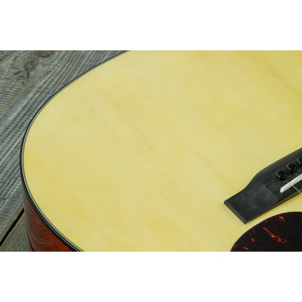 Custom Shop D-18 - natural aging toner