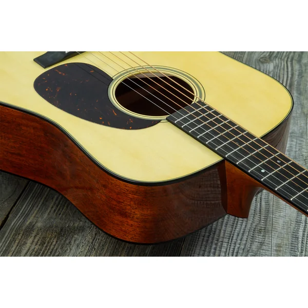 Custom Shop D-18 - natural aging toner