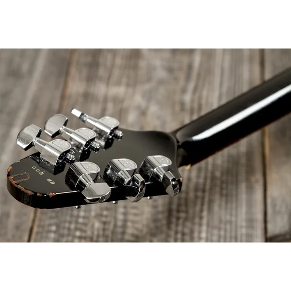 Custom Shop Kirk Hammett 1979 Flying V - murphy lab aged ebony