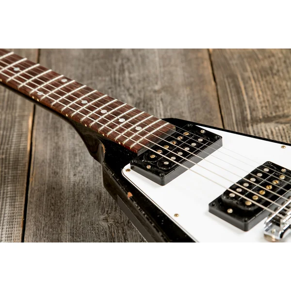Custom Shop Kirk Hammett 1979 Flying V - murphy lab aged ebony