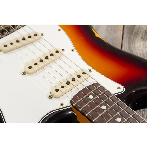 Custom Shop Late 1964 Stratocaster #CZ569925 - relic target 3-color sunburst