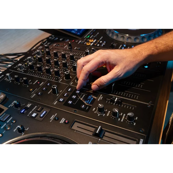 DJM-V5