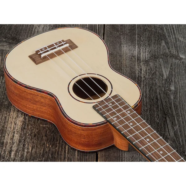 E7C21 Soprano +Accessories