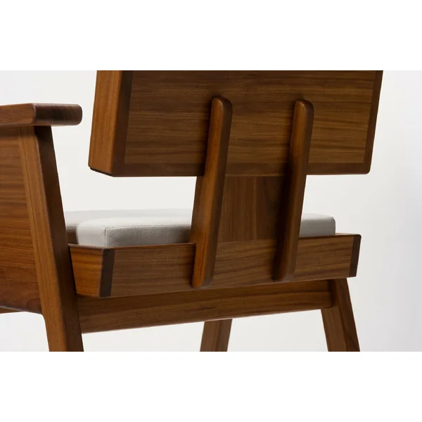 Fauteuil F-02