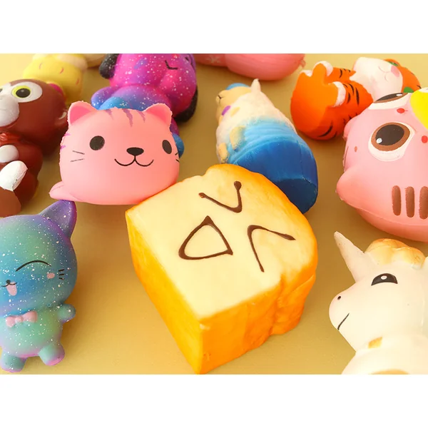 Gros squishy Licorne blanche et dorée
