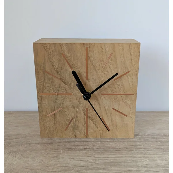 Horloge de bureau Carrée en chêne massif et Marqueterie de paille Cuivre