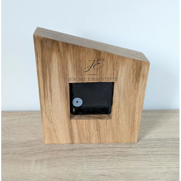 Horloge de bureau en Chêne massif et Marqueterie de paille Orange