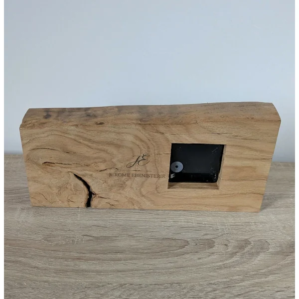 Horloge de bureau en Chêne massif et Marqueterie de paille Verte