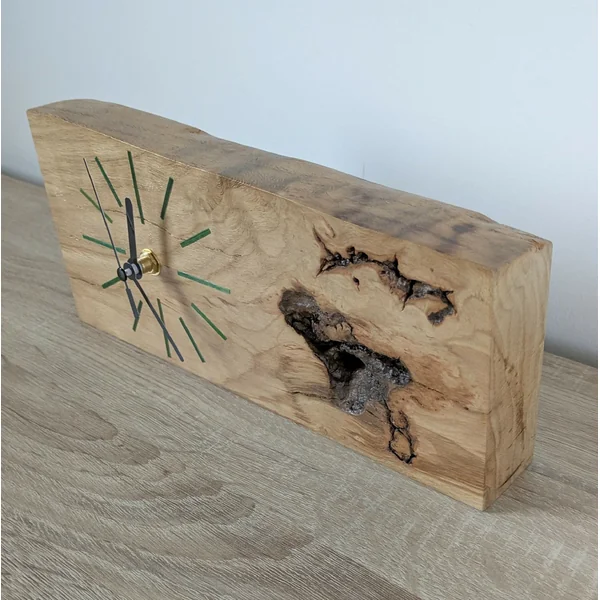 Horloge de bureau en Chêne massif et Marqueterie de paille Verte