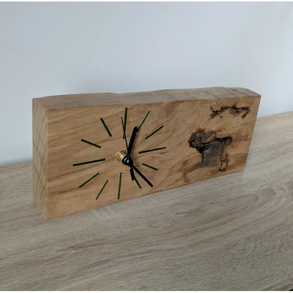 Horloge de bureau en Chêne massif et Marqueterie de paille Verte