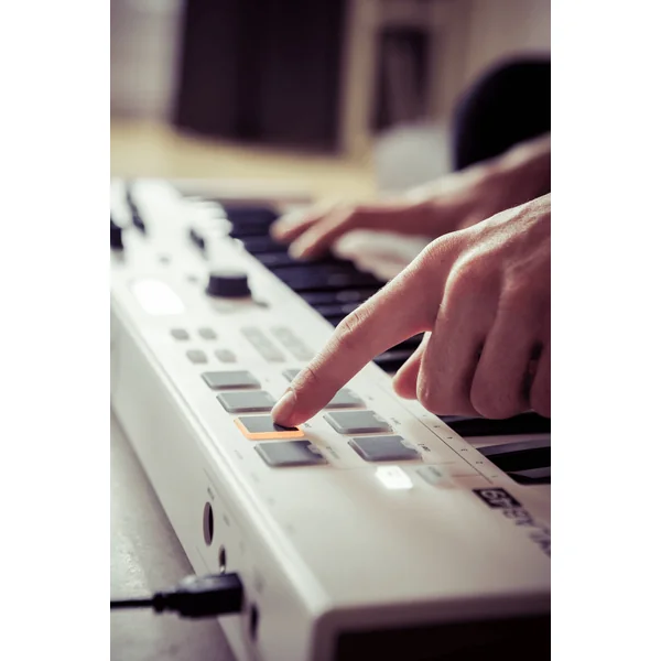 KeyLab Essential 49