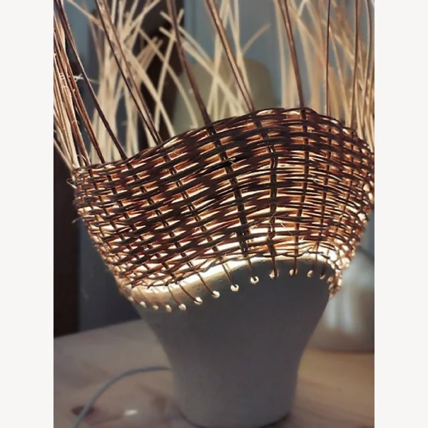 Luminaire grès & rotin