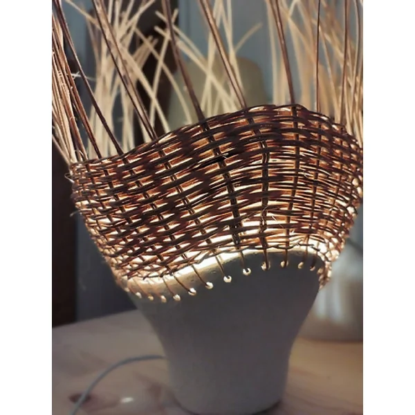 Luminaire grès & rotin