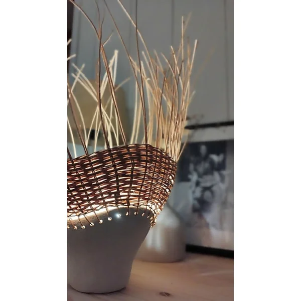 Luminaire grès & rotin
