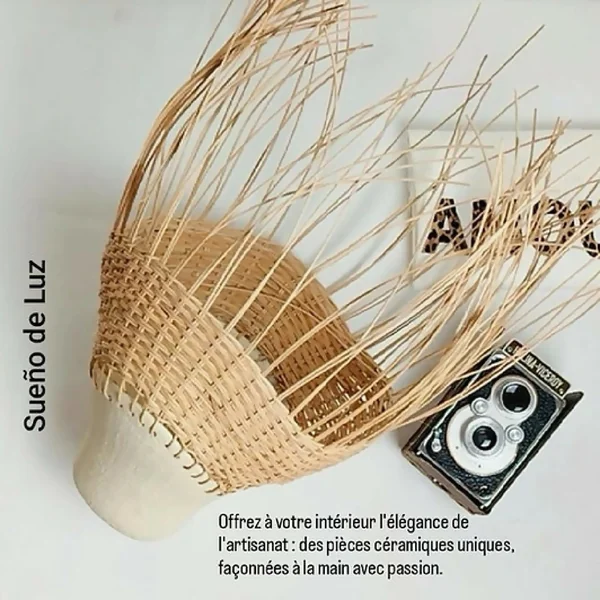 Luminaire grès & rotin