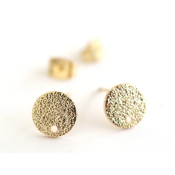 Paire de puces d'oreilles avec plateau pampille - dorée à l'or fin 18K