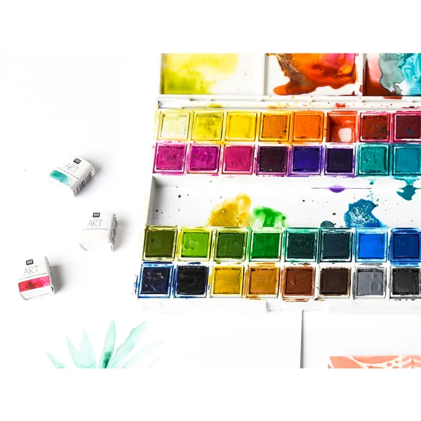 Palette de 36 demi-godets d'aquarelle / Peinture à l'eau