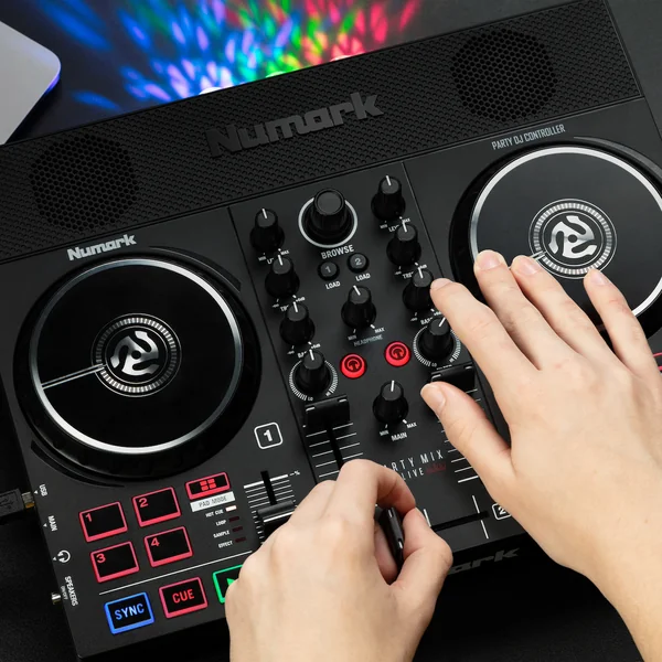 Party Mix Live