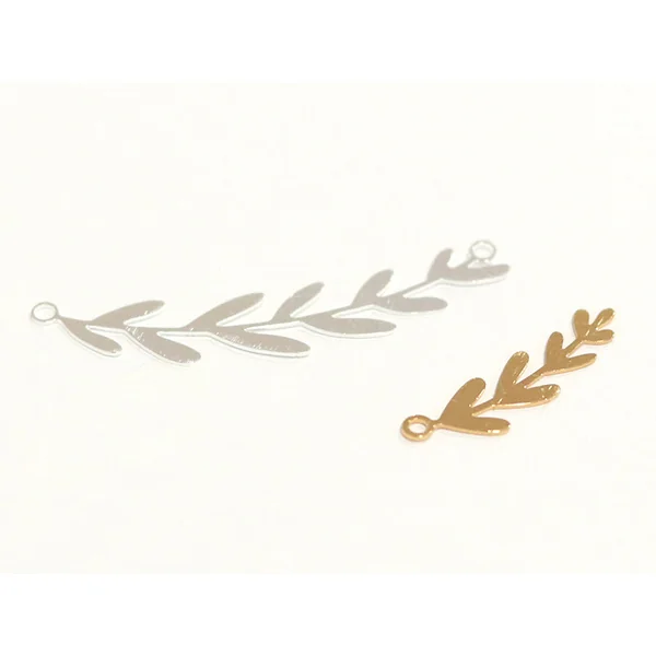 Pendentif branche 8 feuilles - doré à l'or fin 24K