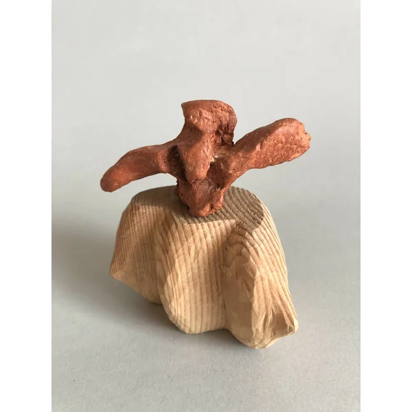 Petit socle à pointes