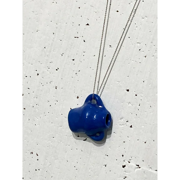 PORCELAINE MINIATURE PENDANT AND SILVER CHAIN