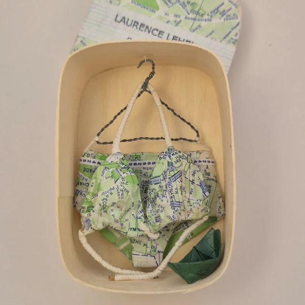 Sculpture Petit maillot de bain en boîte
