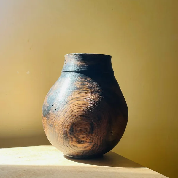 SCULPTURES — Urna