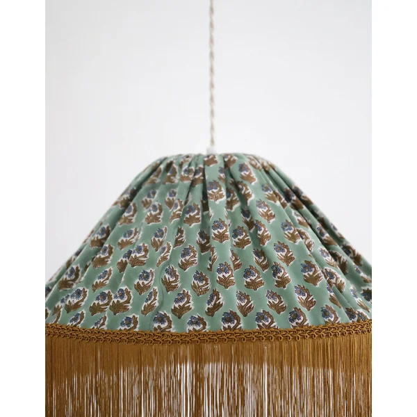 Suspension Bella “bohemian flora” : luminaire bohème chic à frange, fabriqué en France