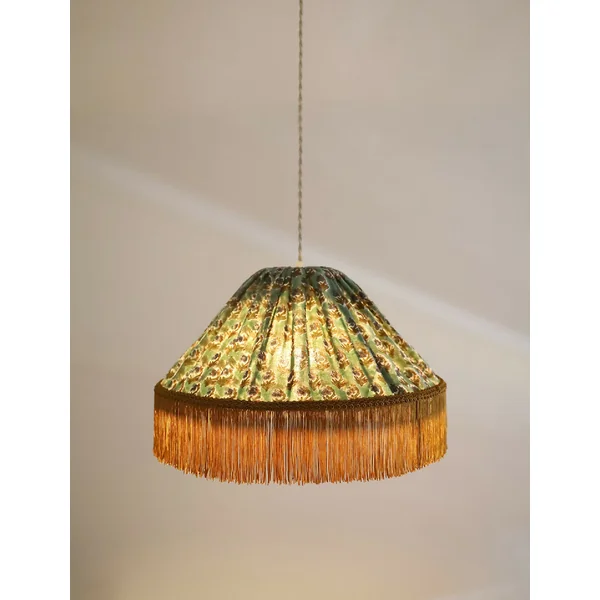 Suspension Bella “bohemian flora” : luminaire bohème chic à frange, fabriqué en France